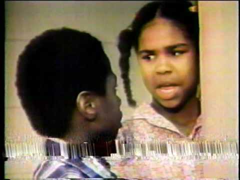 (RARE 1980'S TV Series) "Gettin' To Know Me"_Episode: 01_Welcome to the family Mama Violet
