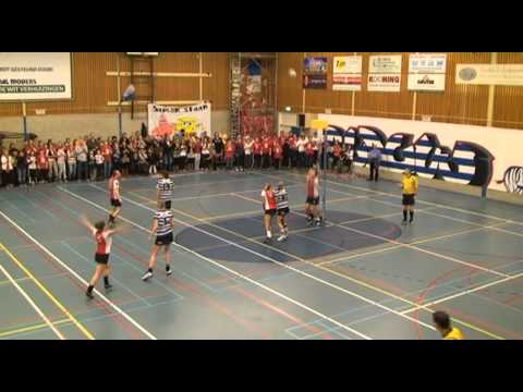 26-02-2011 Blauw Wit 1 - TOP/wereldtickets.nl 1 / aanval 1e verdediging