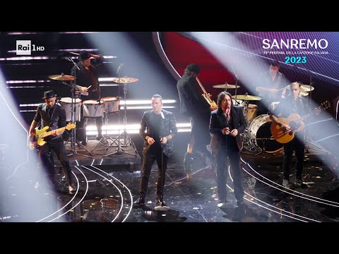Sanremo 2023 - Modà con Le Vibrazioni cantano 'Vieni da me'