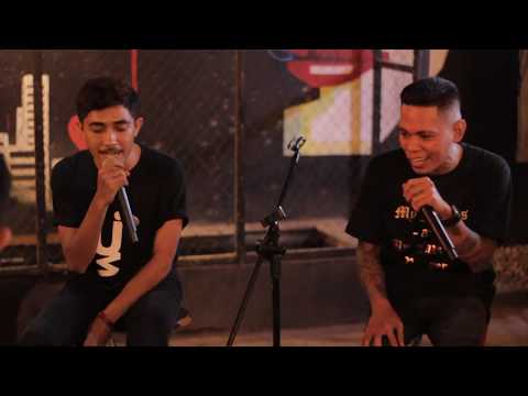 Ravenman Timor Root'z - RapAcoustic perform di MUCA Cafe
