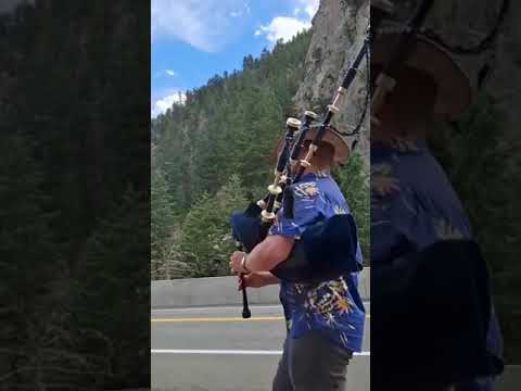 Wee Michael's March in Boulder Colorado - Griffin Hall Bagpipes