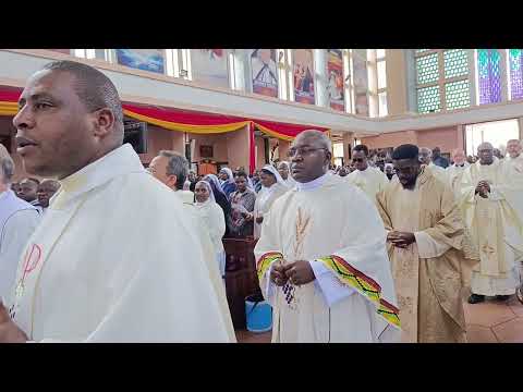 Beautiful ❤️😍 Priests Procession During the Requiem Mass of Pope Francis Held at Holy Family