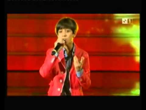 Damiano Mazzone canta 'O surdato 'nnammurato' a Ti Lascio Una Canzone 4