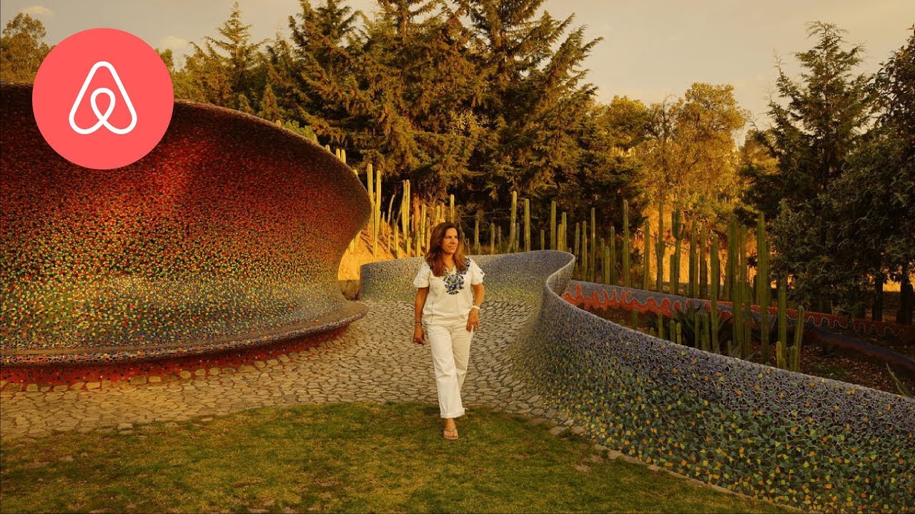 Airbnb - Snake House