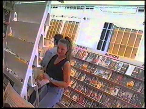 SVT/UR 1997 - TV-serien ”Varför Inte?” i 12 avsnitt med programledaren Mimmi Siegel - Några klipp från denna serie här.