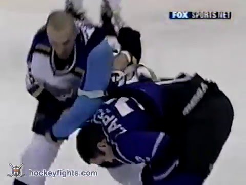 Barret Jackman vs Ian Laperriere