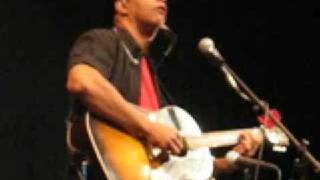 Driftin' Blues performed by Guy Davis