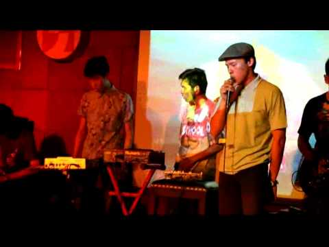 Sound Solution - Rainbow Cake (Live at School of Rock)