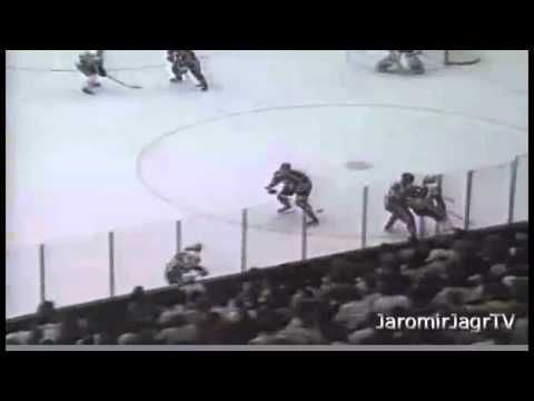 Jagr Great Solo Effort vs. NJ