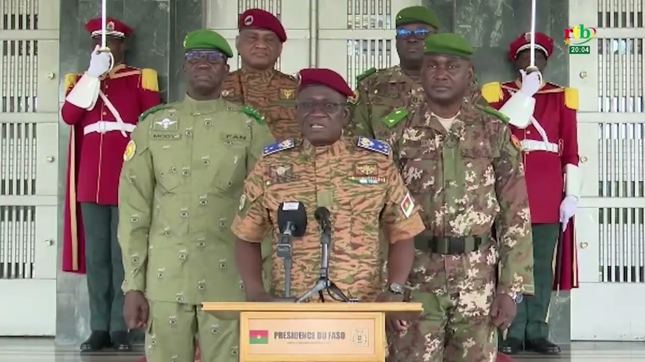 Force unifiée AES : les ministres chargés de la Défense de l’AES chez le Capitaine Ibrahim TRAORÉ