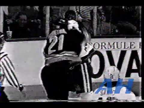 NHL Mar. 26, 1991 Tony Twist,QUE v Stephane Quintal,BOS Quebec Nordiques Boston Bruins