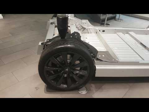 How Tesla Model S look under the hood ? Battery-  Motor - Suspensions