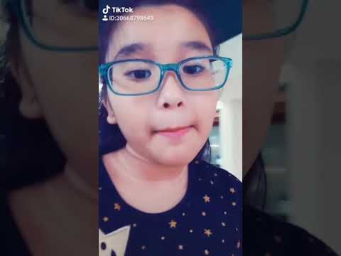 Arissa doing tik tok