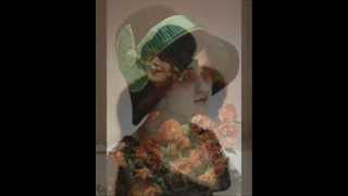 University Six - In your green hat - 1925.