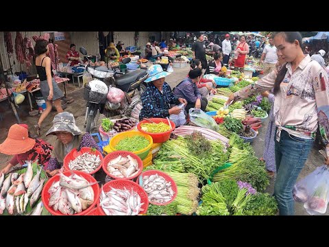 Cambodian Traditional Market Walk Tour 4K -  Experiences of Foods & Daily Life at Phsar Chas Market