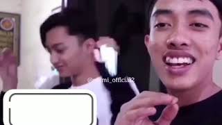 Download lagu Tingkah  lucu @Azmi Askandar😂😂 mp3