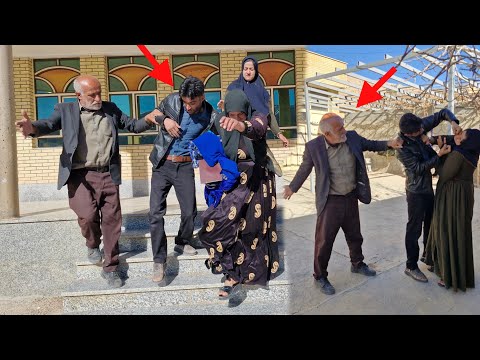 The shopkeeper helps Amina throw out Sajjad and his second wife