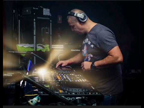 Dj Cleber Mix vs Dj Rodrygo - Everybody Jump (Electro 2008)