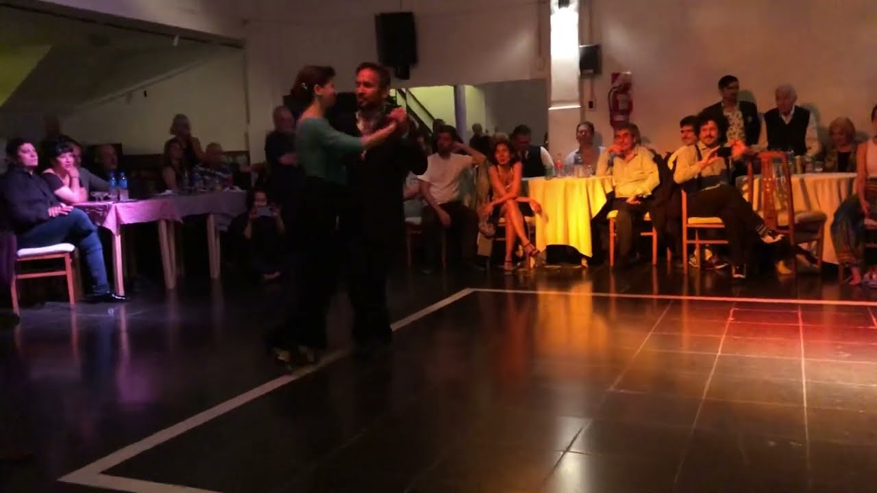 Guillermo “El Peque” Barrionuevo y Mariela Sametband - El nene del abasto - D’Arienzo/ Echagüe