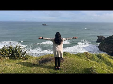 Bollywood Dance Magic on New Zealand's Murivai Beach – 'Mera Naam Chin Chin Chu