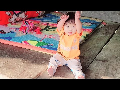 The daily struggles of a single mother and her child.