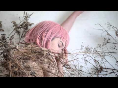 Karolina Czarnecka vs. VSHOOD - Zjawa