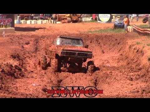 DEEP MUD BOGGING IN GEORGIA RED CLAY!!!