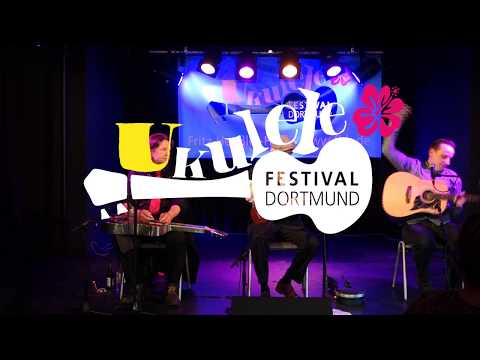 The Ukulele Uff Trio spielen "Never Swat A Fly" auf dem Ukulele Festival Dortmund 2018