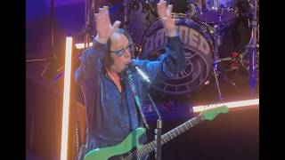 TODD RUNDGREN: "Evrybody": Great 80's Utopia tune; Live in Beverly, MA; July, 2026