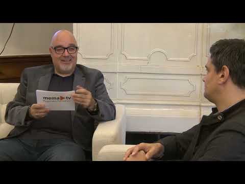 Having coffee with Hannes Amesbauer