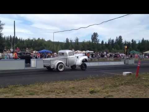 Thumbnail for WILLYS PICKUP VS. 30' MODEL A COUPE BILLETPROOF ERUPTION DRAGS TOUTLE, WA 2013