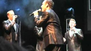 Straight No Chaser -- "Don't Stop Believing" - NYE2010