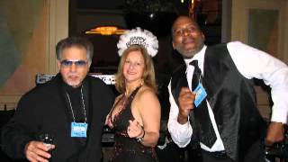 Shiny Stockings played by Doug Forsythe