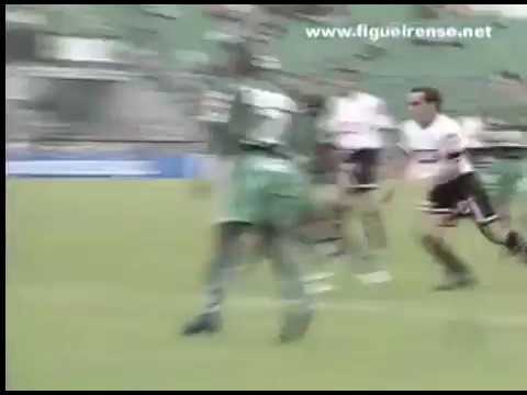 Edmundo (Figueirense) - 29/10/2005 - Figueirense 4x3 Juventude - 2 gols