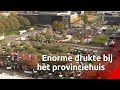 Massaal boerenprotest voor provinciehuis Den Bosch gefilmd van bovenaf