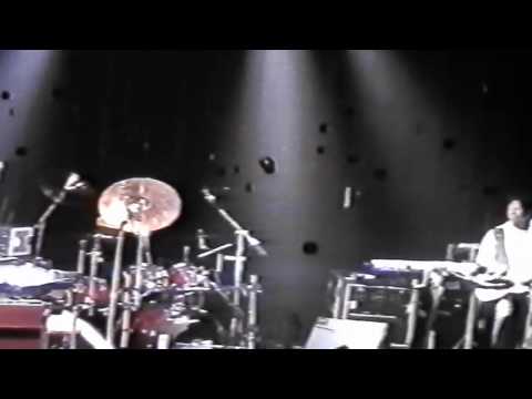 'Exhilarating Iconic' After 7 - "Kickin' It" Encore, Finale (LIVE)