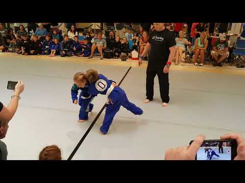 Siesta Key FLA BJJ Hailey fights like a beast!