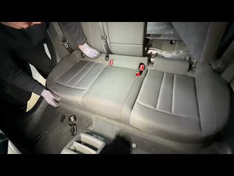 Dismantling car seats - Audi A4/S4 Avant rear seats dismantling instructions