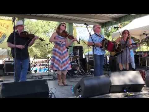 Festivals Acadiens 2019: Jesse Lege & Bayou Brew - "Wafus Two Step"