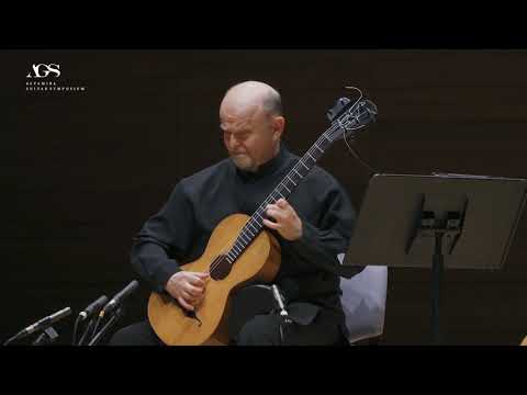 Pavel Steidl plays 'Rossiniana No. 1, Op. 119' by Giuliani | Altamira Guitars