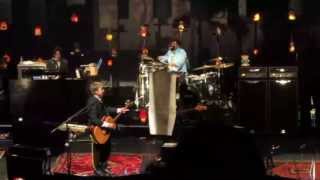 Crowded House - Tombstone (live in San Francisco 2010)