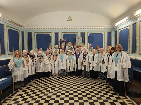 The secret world of female Freemasons - BBC News