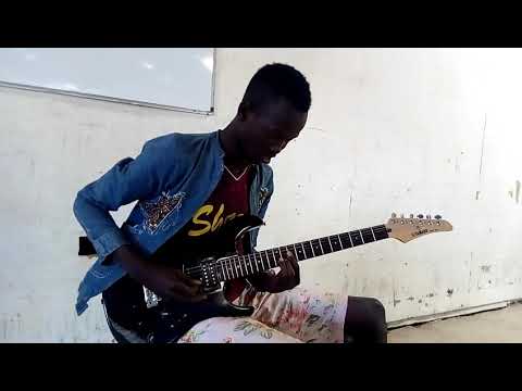 Seben with solo guitar