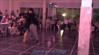 AYELÉN QUIROGA y KLEBER QUEIROZ bailando el tango LA ULTIMA COPA en FLOREAL MILONGA