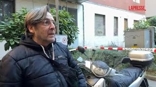 Donna trovata morta in cortile a Milano, i residenti: «È un punto di passaggio e ci sono telecamere»