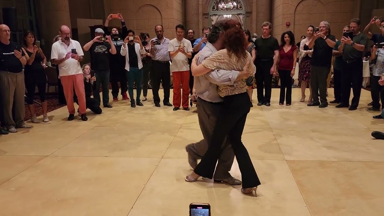 Argentine Tango Workshop: Gustavo Naveira & Giselle Anne - boleo via cross: El Amanecer