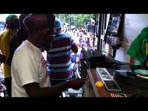 Jah Observer Sound System Last Carnival Session 2011 - LAST TUNE !