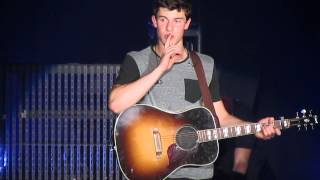 Shawn Mendes singing Aftertaste without a mic at the Paramount Theater 6/10/15