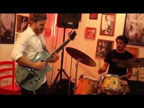 Carlos Saunier Trio (CST) - Franky (en vivo) Benevento/feb/2015
