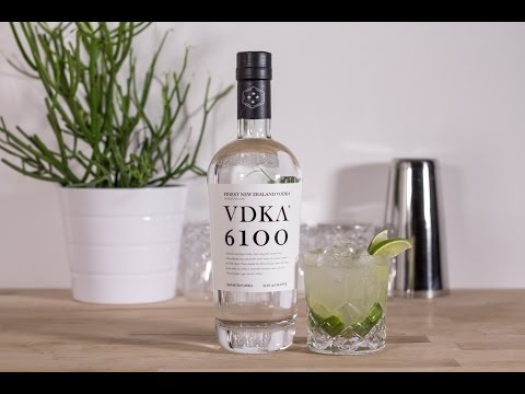 How to Make a Caipiroska